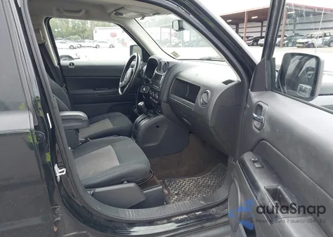 2013 Jeep Patriot Latitude z USA, uszkodzony, nr VIN 1C4NJRFB6DD180650